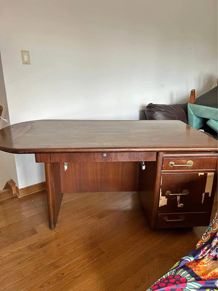 Walnut Desk – Preston Furniture Co. Ltd. Canada – c.1940s–1960s”