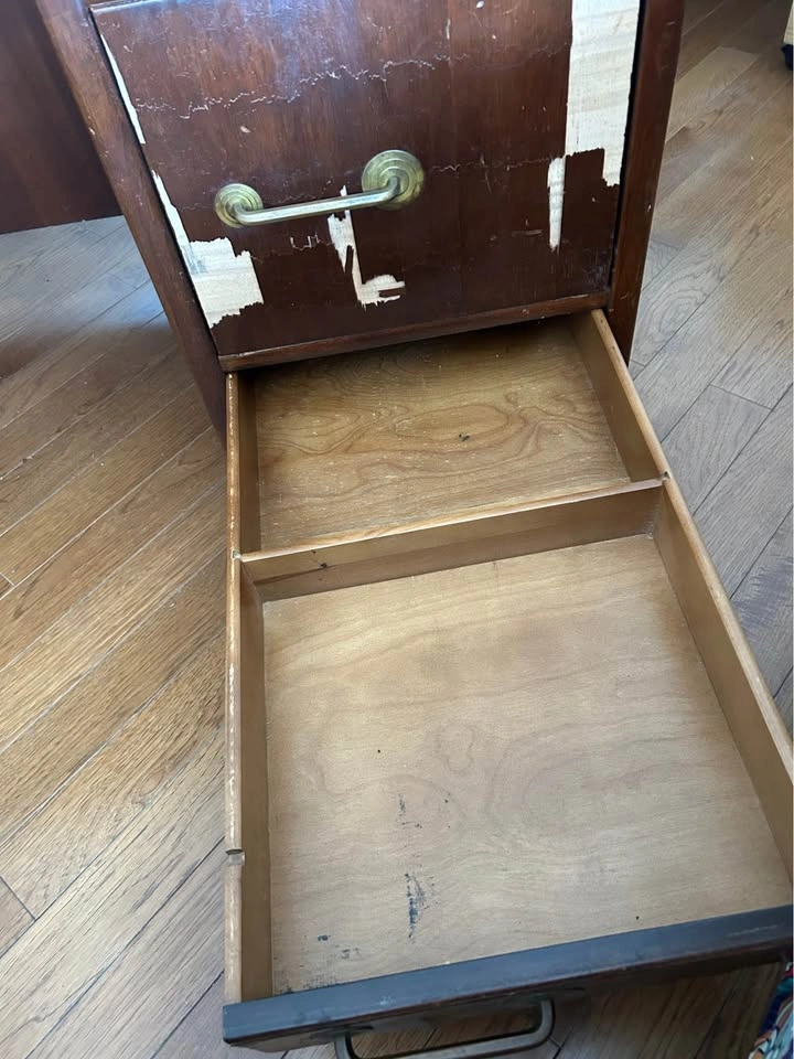 Walnut Desk – Preston Furniture Co. Ltd. Canada – c.1940s–1960s” - photo 4
