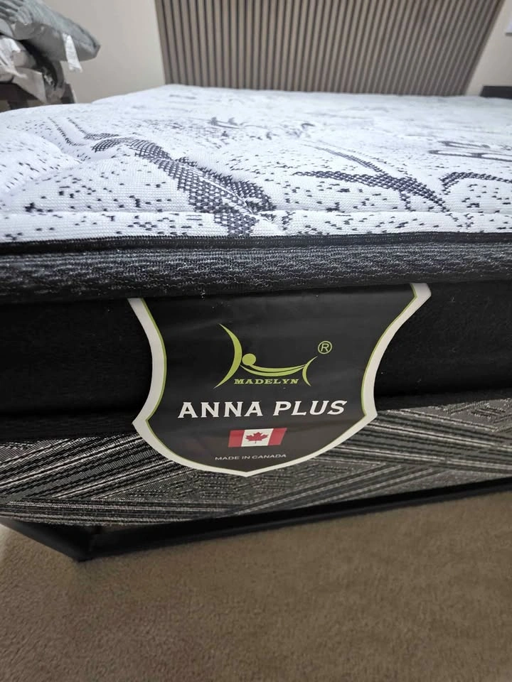 Luxury King Size Mattress – Pristine Condition