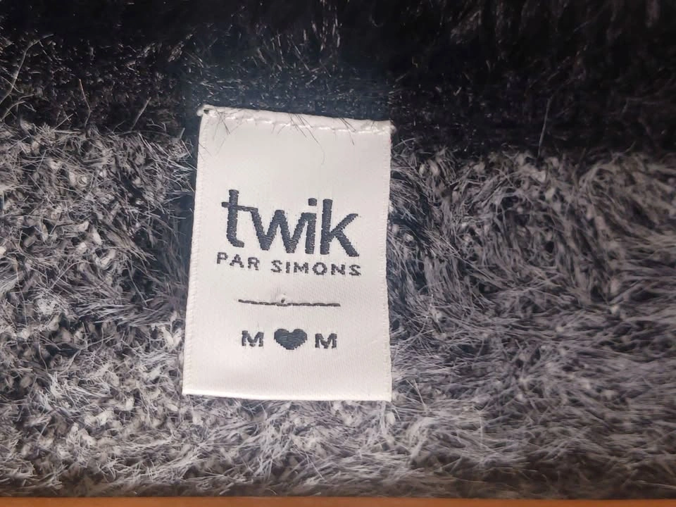 Twik argyle harlequin fuzzy cardigan. - photo 4