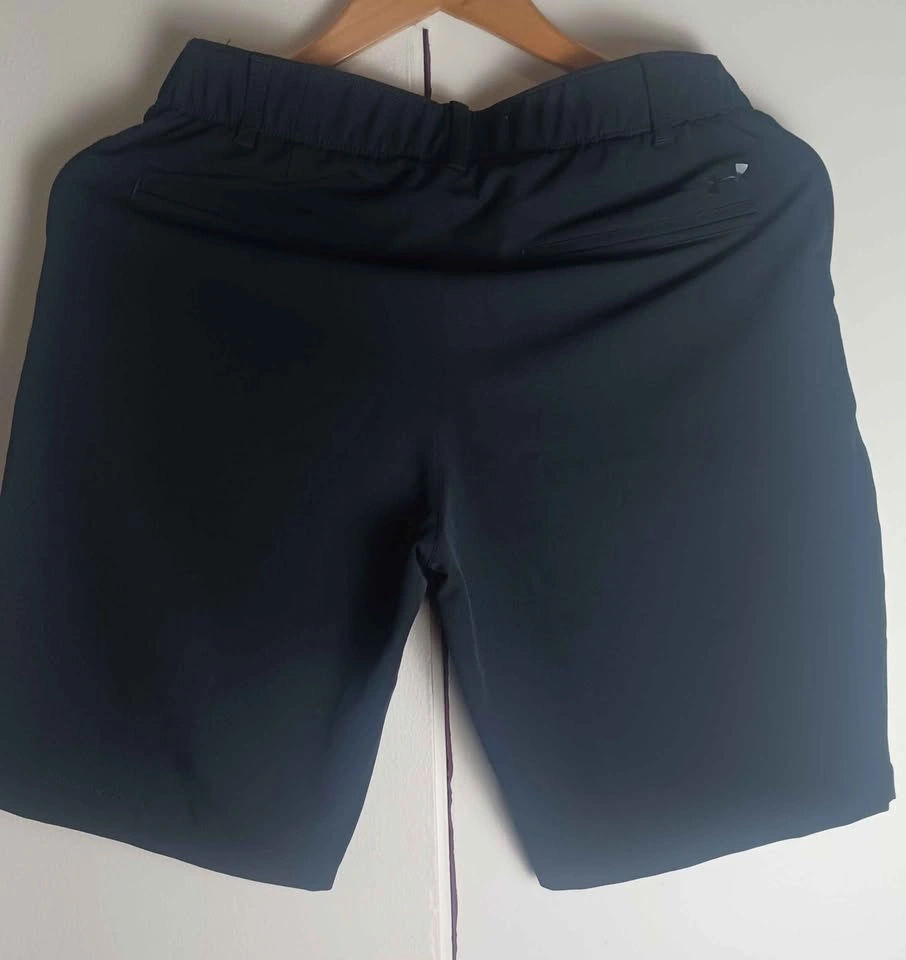Black Under Armour HeatGear Shorts - photo 3