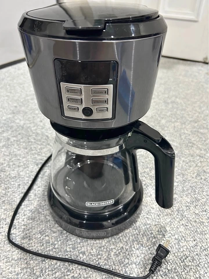 BLACK + DECKER 12 Cup Coffee Maker