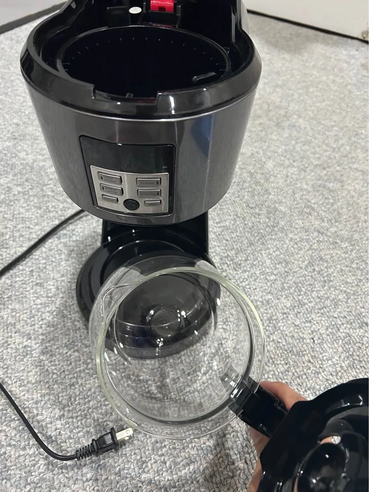 BLACK + DECKER 12 Cup Coffee Maker - photo 2