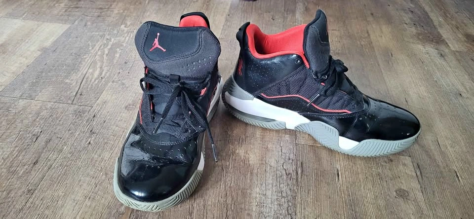 Jordan Flight Black Red Sneakers 6Y