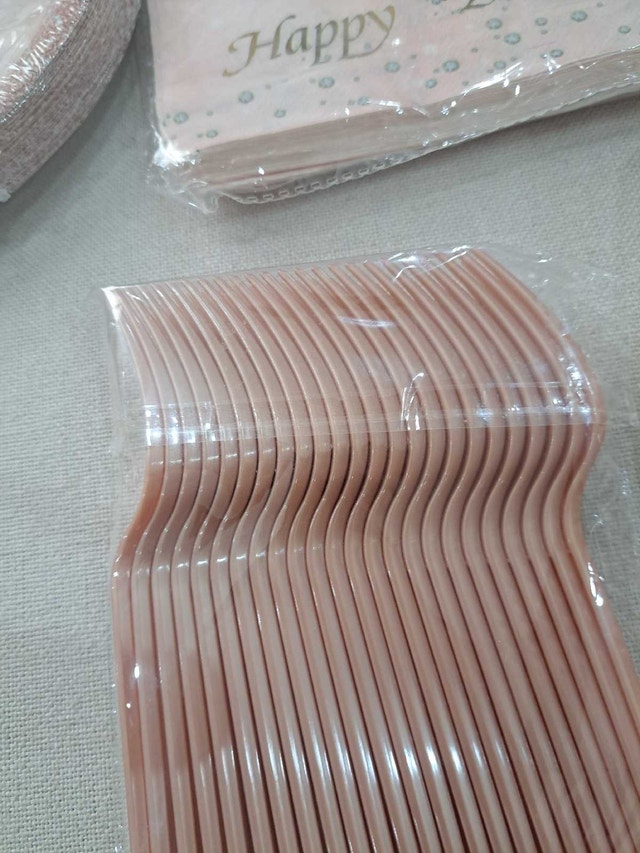18th Birthday Party Set - Rose Gold & Diamond Design - photo 2