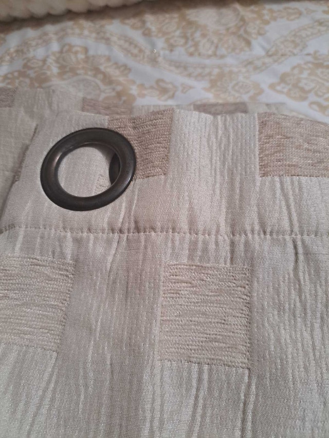 Beige and taupe gromet set - photo 2