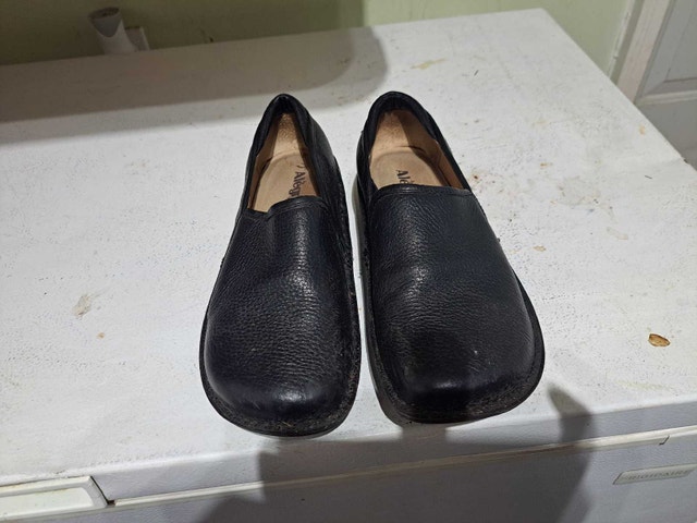 Algeria shoes