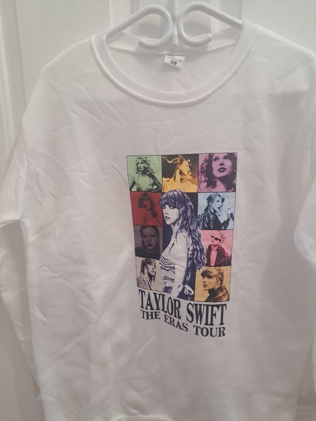 Taylor Swift Eras Tour Sweater - New Medium - photo 2