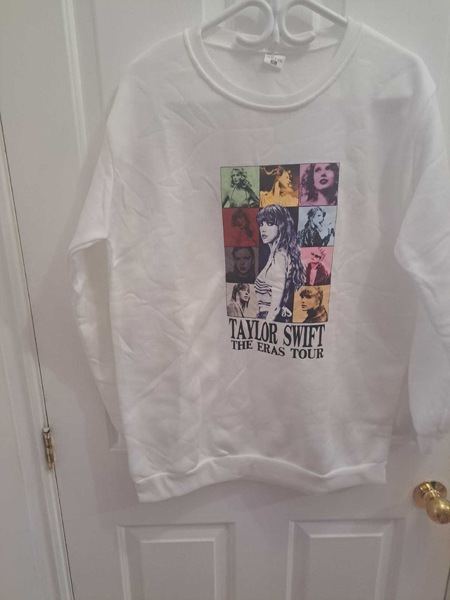 Taylor Swift Eras Tour Sweater - New Medium - photo 3