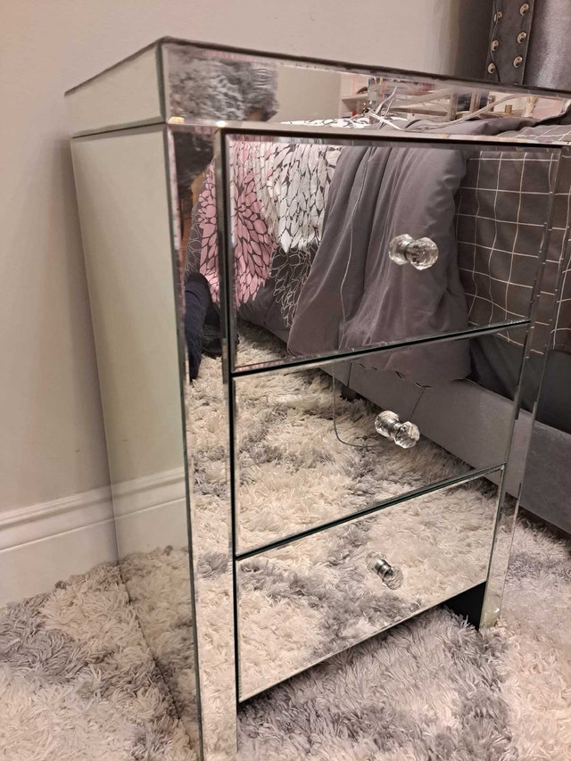 Glass Bedside Table - Small Crack on Right Leg - photo 2