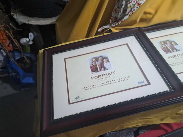 2 Uniek Portrait Frames - Dark Wood - photo 2