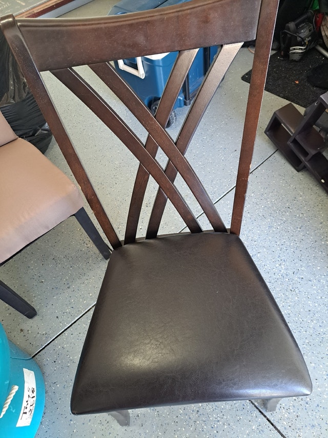 Slatted back chair