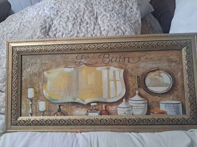 Beautiful Le-bain bathroom wall art