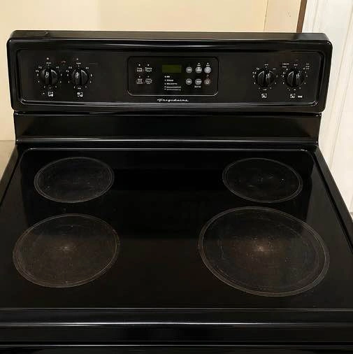 Black Electric Stove - photo 2