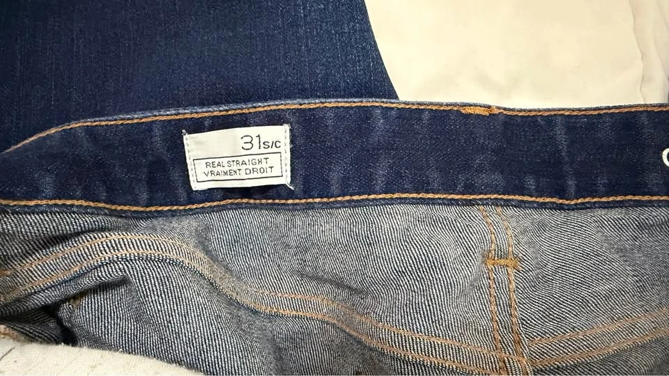 GAP 1969 "Real Straight" Premium Denim, Men, downtown Toronto - photo 4