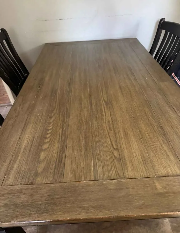 GUC dining room table - photo 3