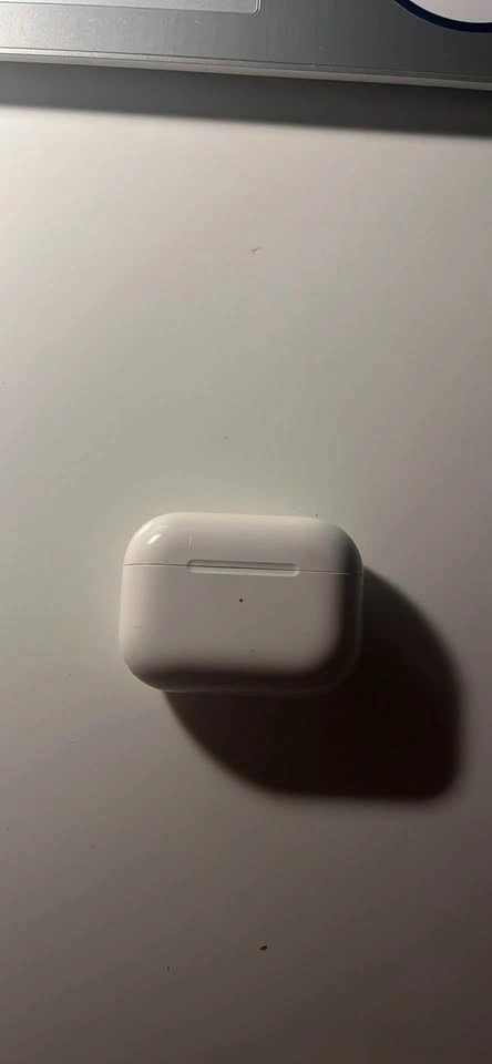 Apple AirPods Pro (Gen 1) - Authentic - photo 2