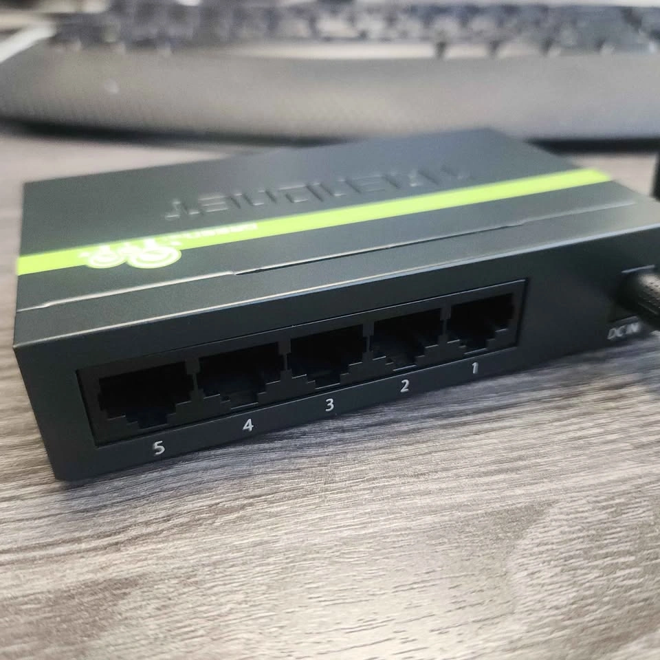 5/8-Port Gigabit Network Switch (TRENDnet TEG-S50g, TEG-S80g) - photo 2