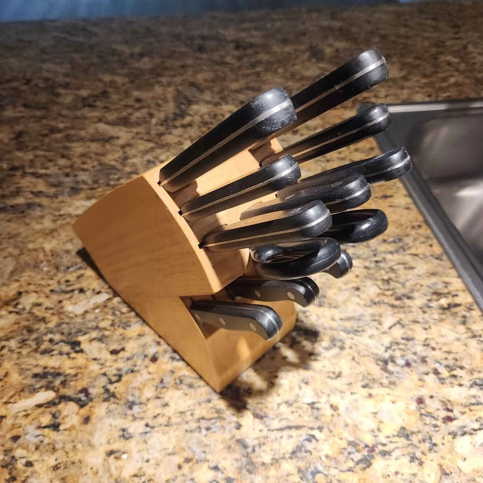 Knives and wood knife block - photo 3