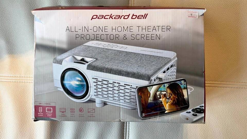 New Packard Bell Home Theater Projector & Screen Kit