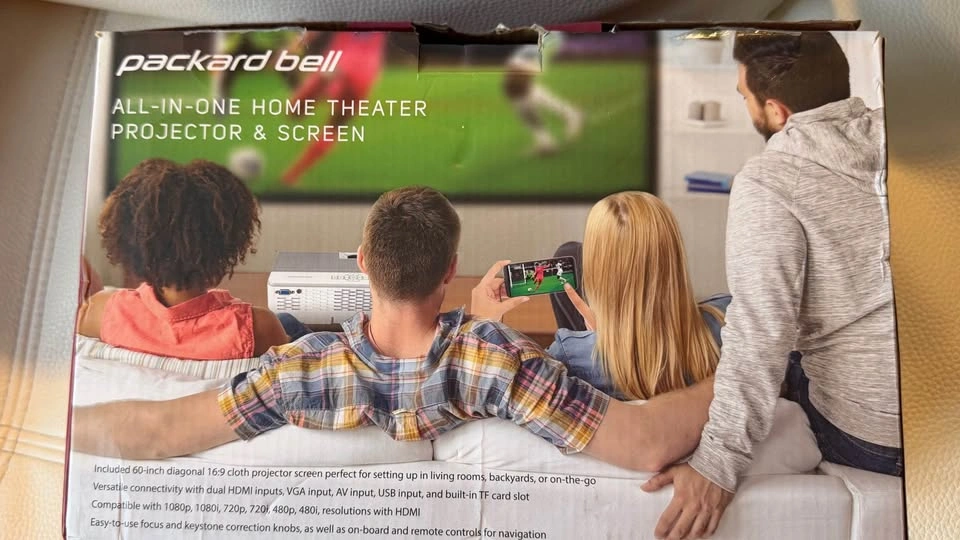 New Packard Bell Home Theater Projector & Screen Kit - photo 2