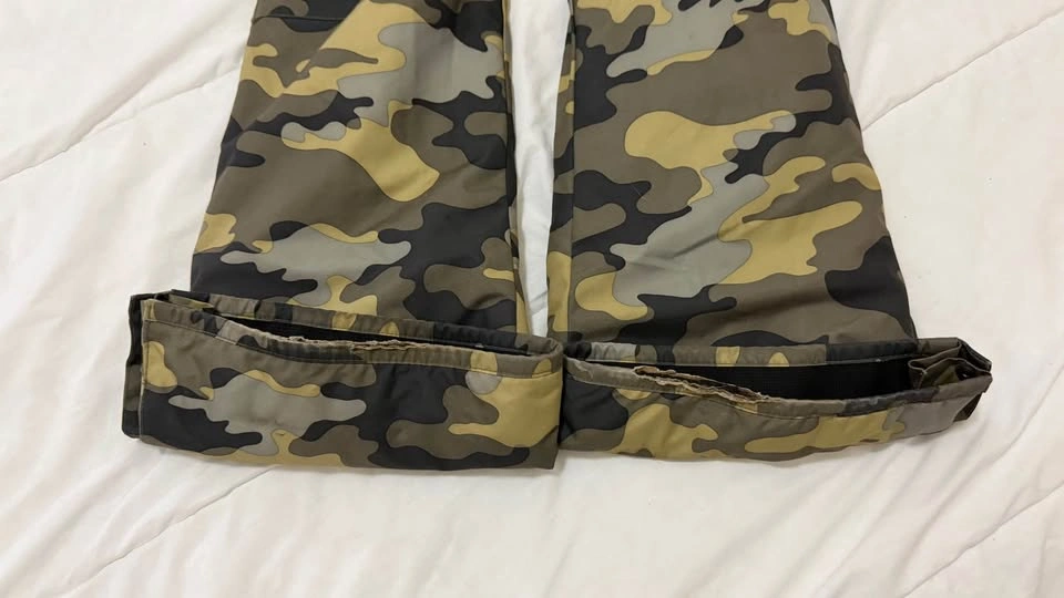 Oakley Snow Pants – Classic Camo ❄️ Men’s Small, Downtown Toront - photo 3