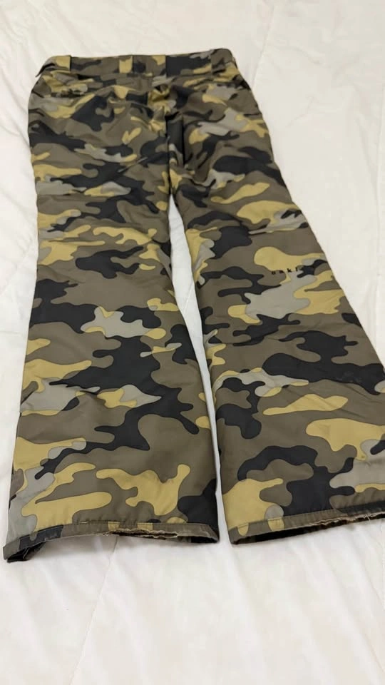 Oakley Snow Pants – Classic Camo ❄️ Men’s Small, Downtown Toront - photo 4