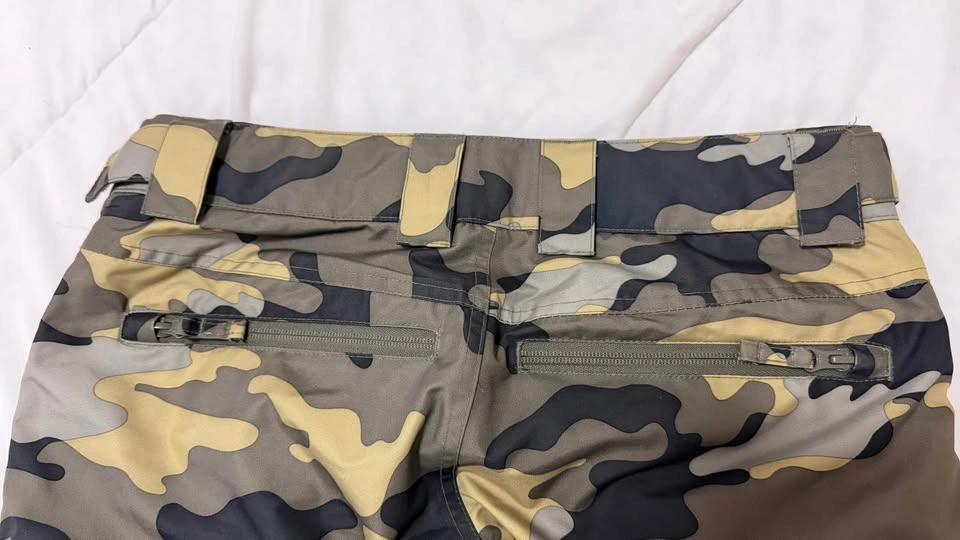 Oakley Snow Pants – Classic Camo ❄️ Men’s Small, Downtown Toront - photo 5