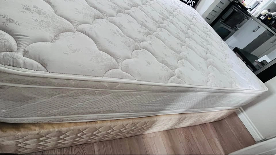 Queen Mattress For Sale - photo 3