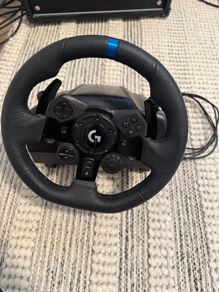 Logitech G923 Racing Wheel/Pedals/Shifter (PS5/PS4/PC) - photo 2