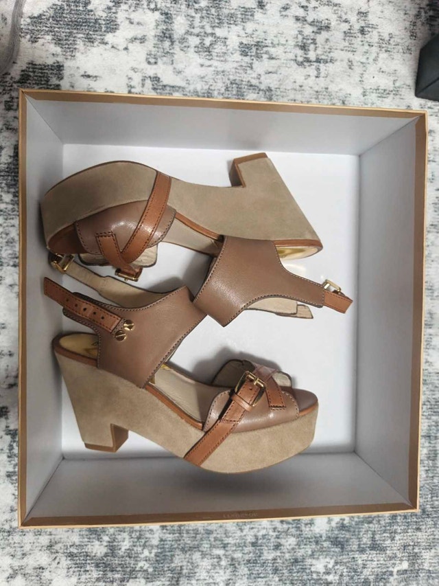 Michael Michael Kors Oksana Sandals - photo 3