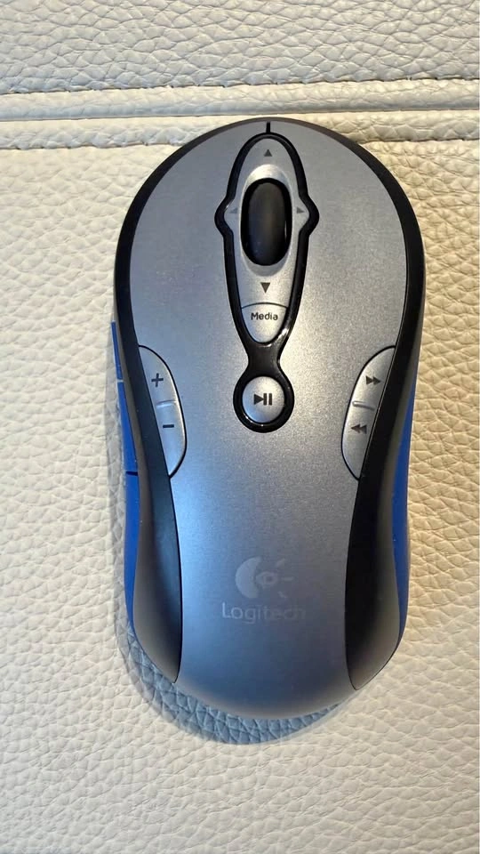 Logitech MediaPlay Cordless Mouse & USB Receiver