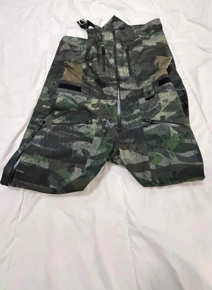 Oakley Gore-Tex Camo Bibs - Pristine Condition - photo 3
