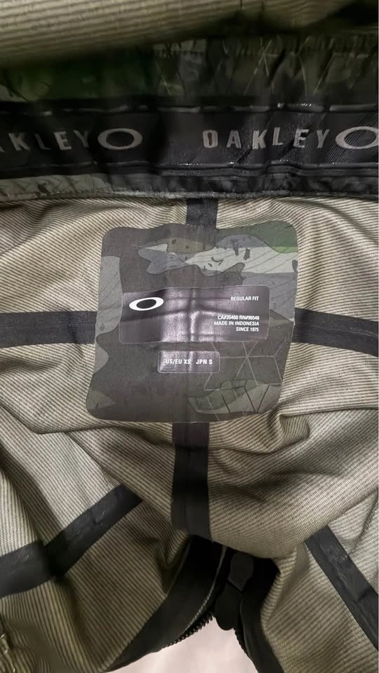 Oakley Gore-Tex Camo Bibs - Pristine Condition - photo 5
