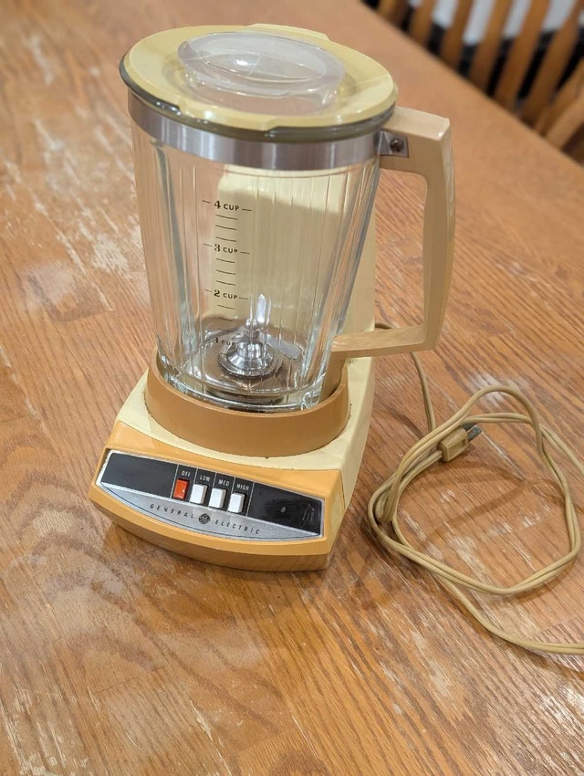Vintage GE Blender - 1970s Retro Kitchen