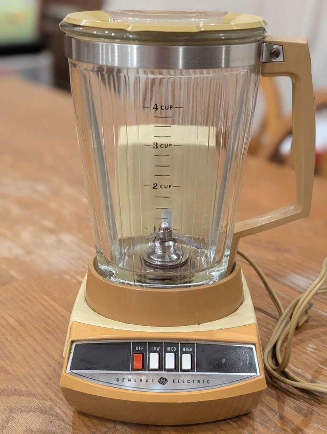 Vintage GE Blender - 1970s Retro Kitchen - photo 2