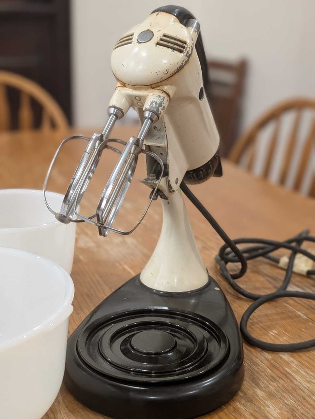 Vintage Sunbeam Mixmaster Stand Mixer - photo 5
