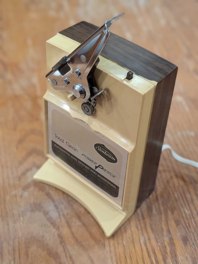 Vintage Sunbeam Can Opener - photo 3
