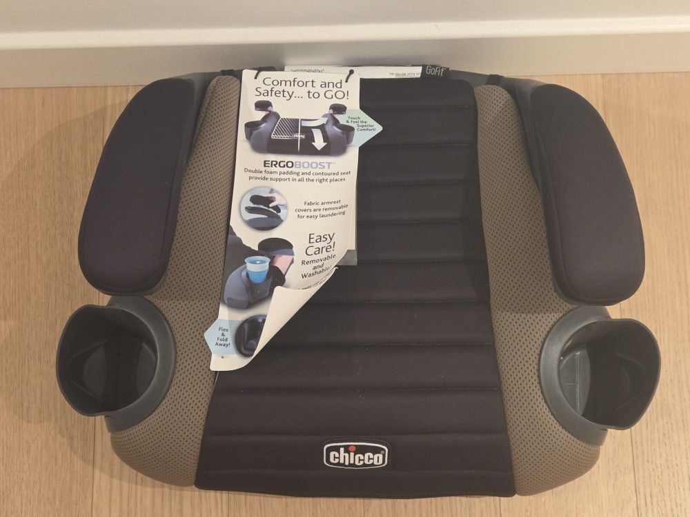 Chicco Car Seat (New, Unused)