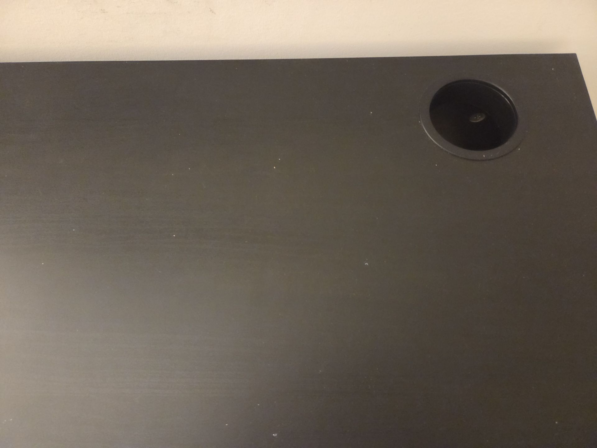 IKEA Micke Desk - photo 2