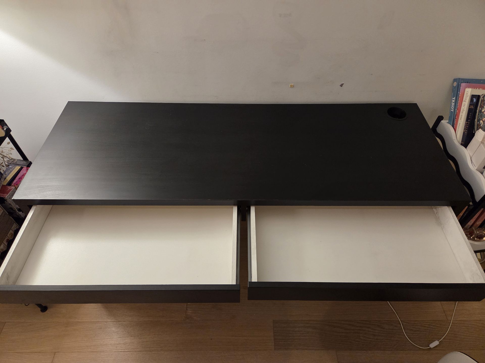 IKEA Micke Desk - photo 3