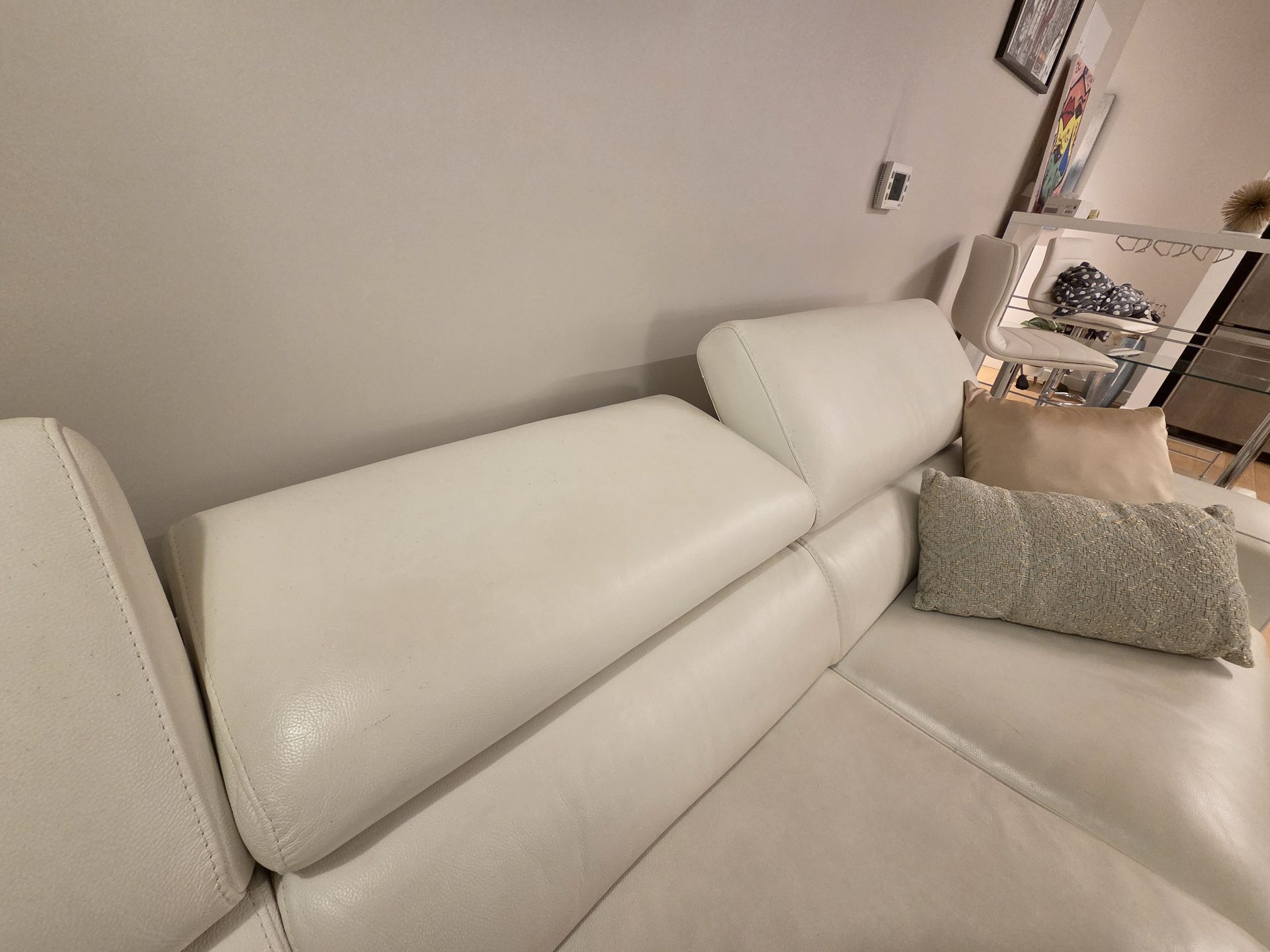 Bergamo Sectional Sofa (White) - photo 2