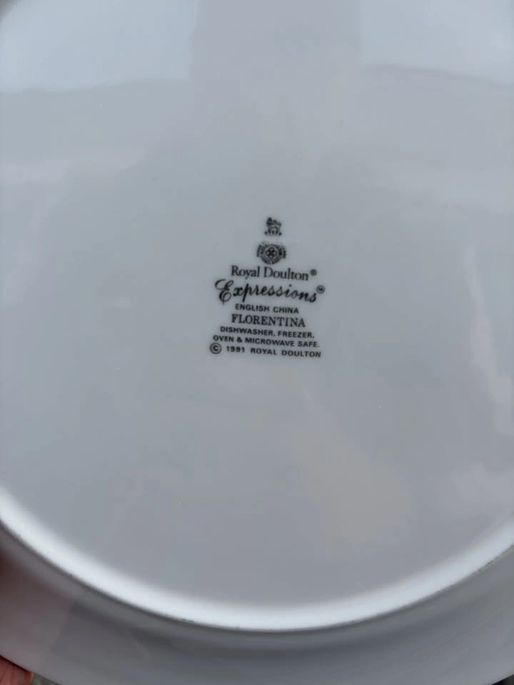 Royal Doulton Florentina 62-Piece English China Dinnerware Set - photo 3