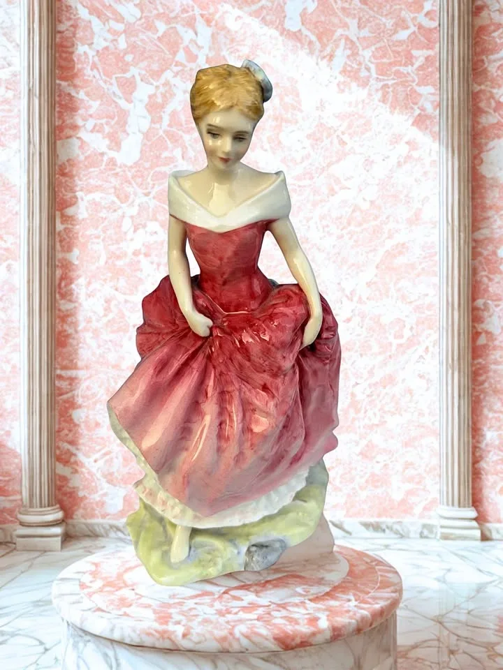 Royal Doulton Summer’s Day HN3378 Figurine