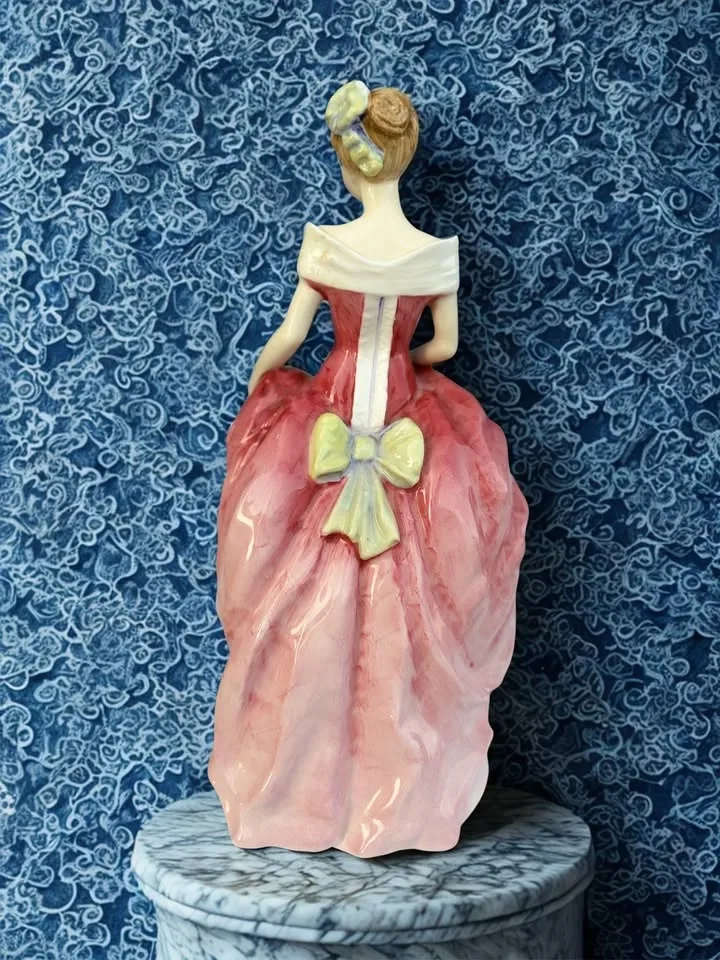 Royal Doulton Summer’s Day HN3378 Figurine - photo 3