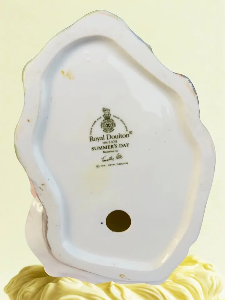 Royal Doulton Summer’s Day HN3378 Figurine - photo 5