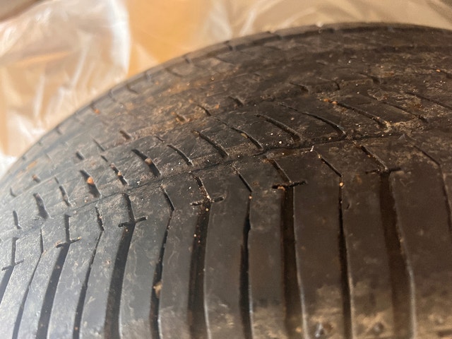 Set of 4 Bridgestone Dueler H/L 422 Tires - 245/60/18 - photo 4