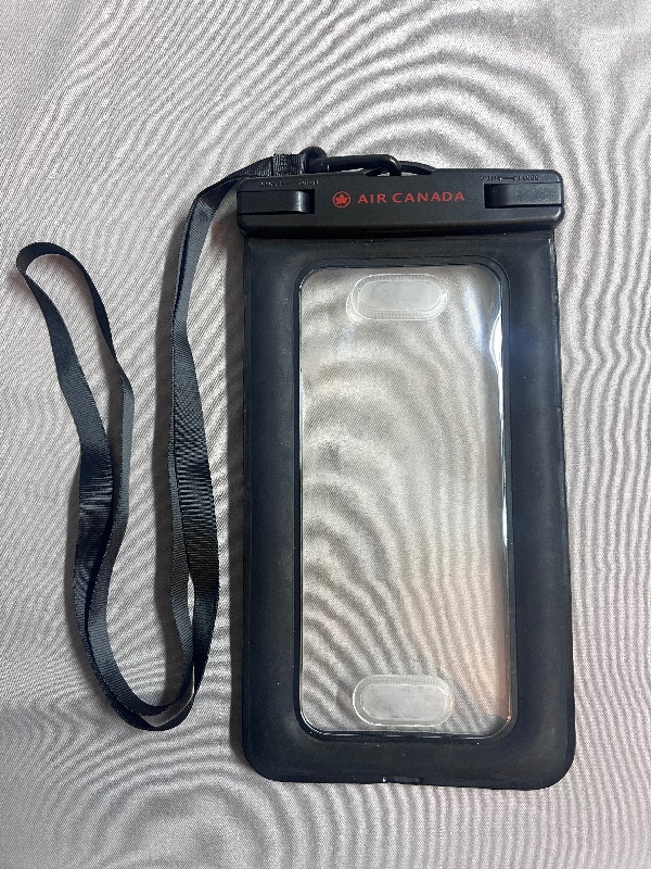 New Air Canada Universal Smartphone Water Resistant Pouch