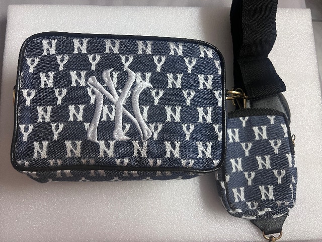 Brand New MLB New York Yankees Crossbody Bag Blue Canvas Unisex