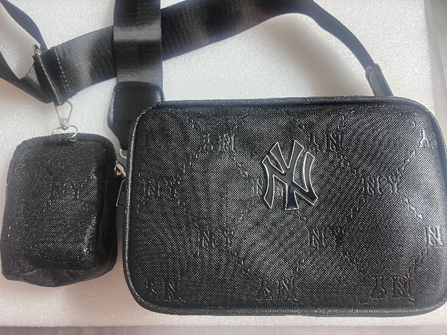 New MLB New York Yankees Crossbody Bag Black Unisex - photo 5